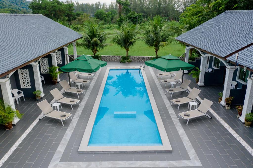 cenang rooms with pool by virgo star resort location