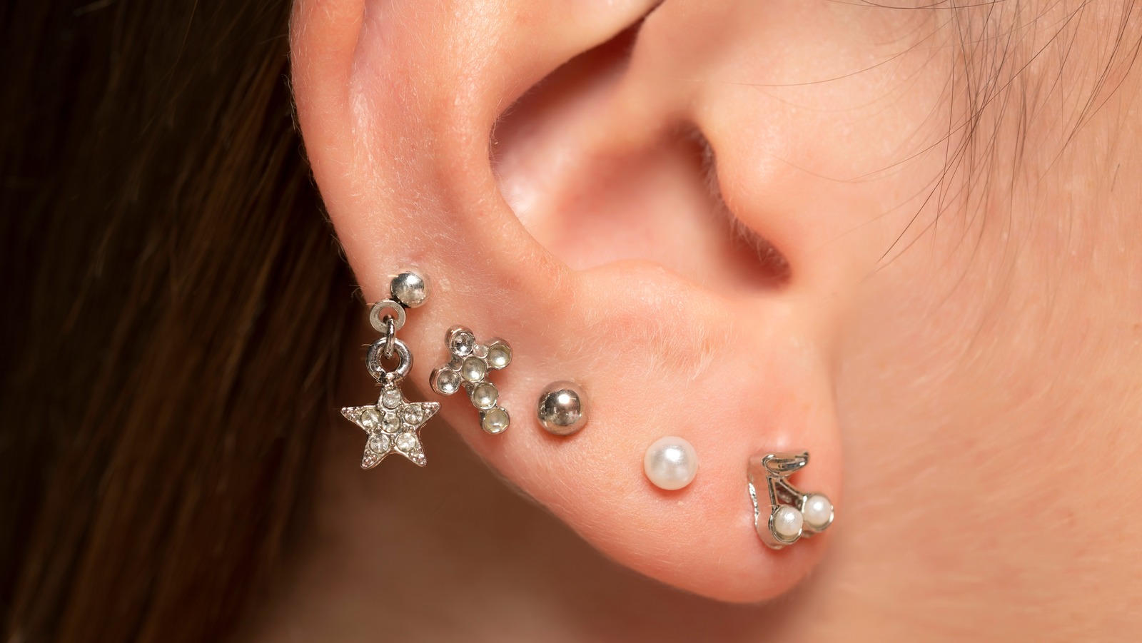 How to choose constellation piercings? Check these popular styles and pick your favorite!